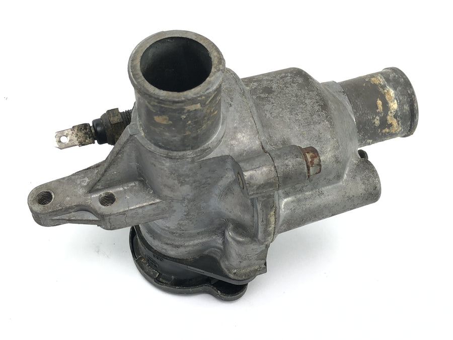 Kawasaki GPZ 1000 RX ZXT00A [1986] - Termostato conexión agua refrigeración carcasa termostato