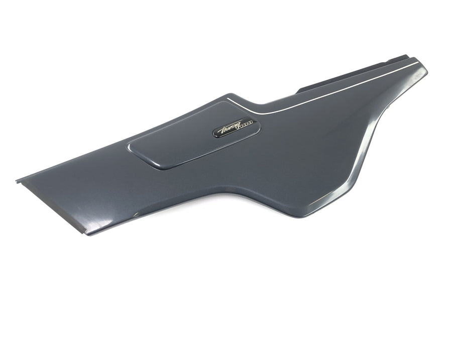 BMW K 1100 LT 100 [1994] - Cubierta de revestimiento lateral ligeramente desgarrada de la parte de revestimiento a la derecha