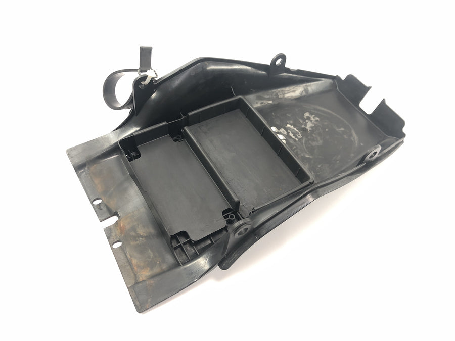 KTM Duke 690 A3 [2012] - Caja batería porta batería panel interior compartimento trasero