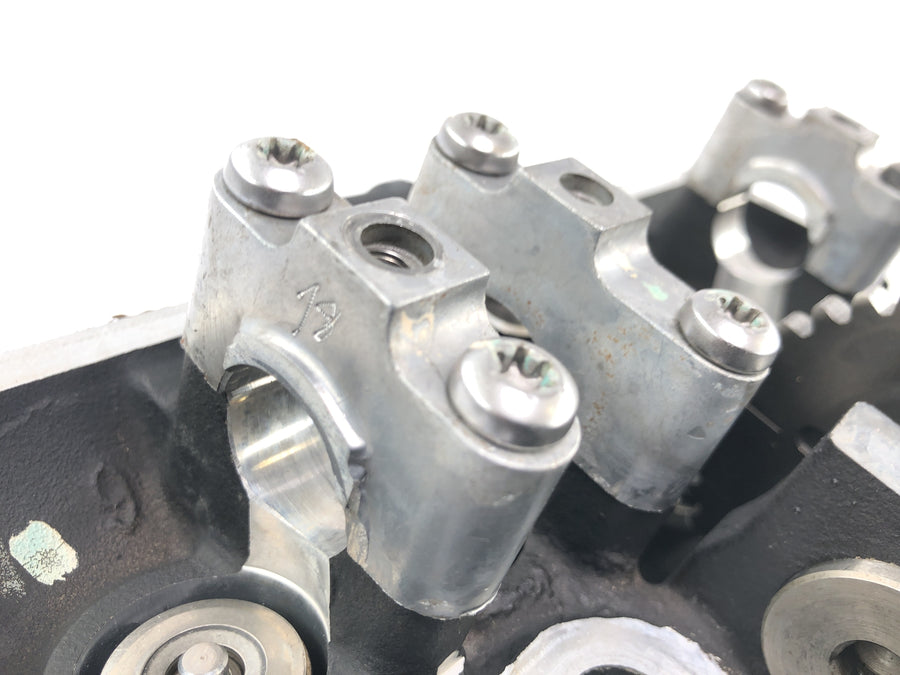 Triumph Bonneville T100 986MF [2012] - Control de válvulas de culata