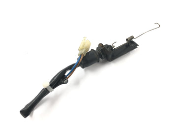 Kawasaki ZRX 1200 S ZRT20A [2001] - Interruptor luz freno trasero