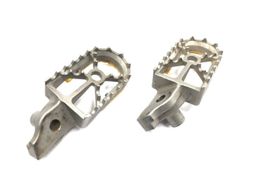 Suzuki RM Z 250 RJ41A [2007] - Estriberas Pareja de estriberas conductor aluminio