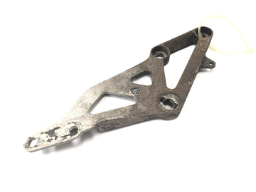 Suzuki GSX-R 1100 W GU75 C [1994] - Soporte placa reposapiés derecho