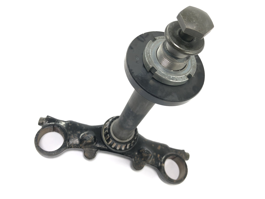 Suzuki RG 250 Gamma GJ21D [1987] - puente inferior de la horquilla, parte inferior del cabezal de dirección yugo de la horquilla