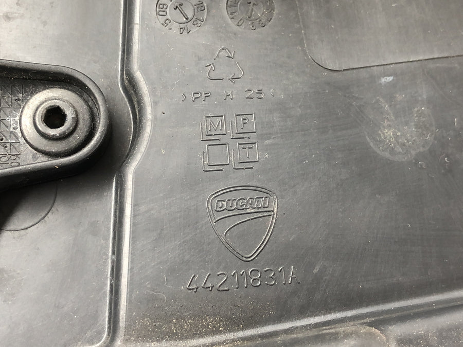 Ducati Multistrada 1200 S Touring [2009] - Caja filtro de aire caja de admisión caja de aire