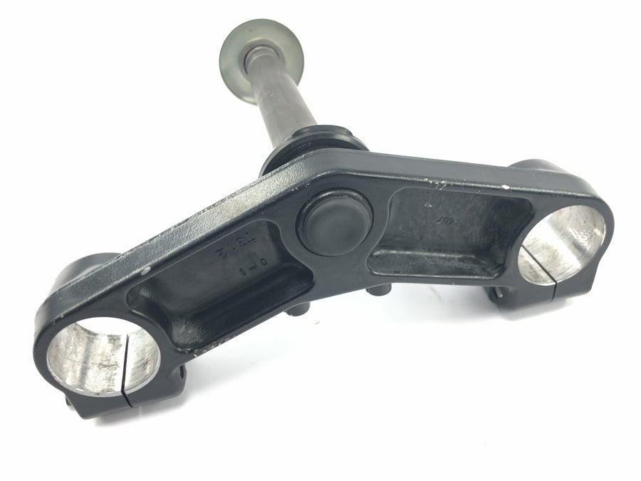 Triumph Daytona 900 T300D [1996] - puente inferior de la horquilla, abrazadera del cabezal de control
