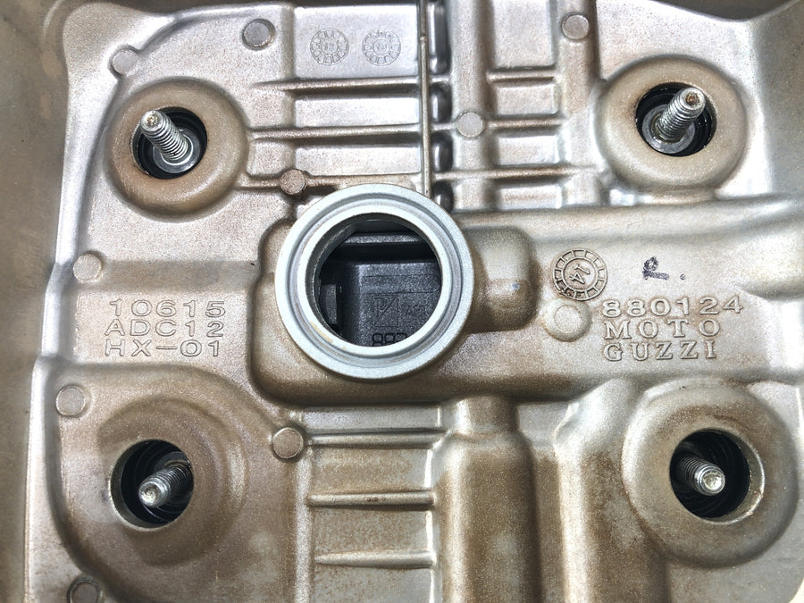 Moto Guzzi Stelvio 1200 8V [2016] - Tapa de válvulas tapa culata derecha quattro valvole