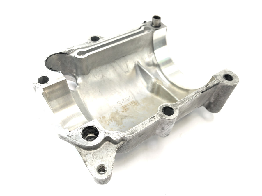 Suzuki VZ 1500 WVCU [2011] - Tapa motor eje cardán salida transmisión