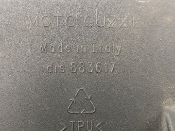 Moto Guzzi Stelvio 1200 8V [2016] - Compartimento batería caja batería de goma con drenaje - 0