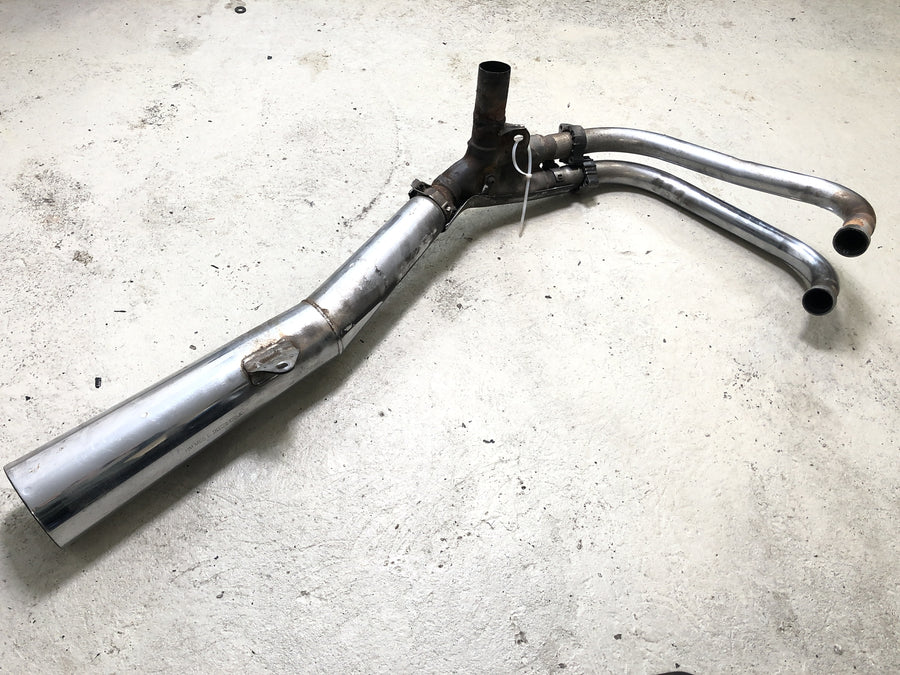 Honda CBX 650 E RC13 [1983] - Muffler de escape a la derecha