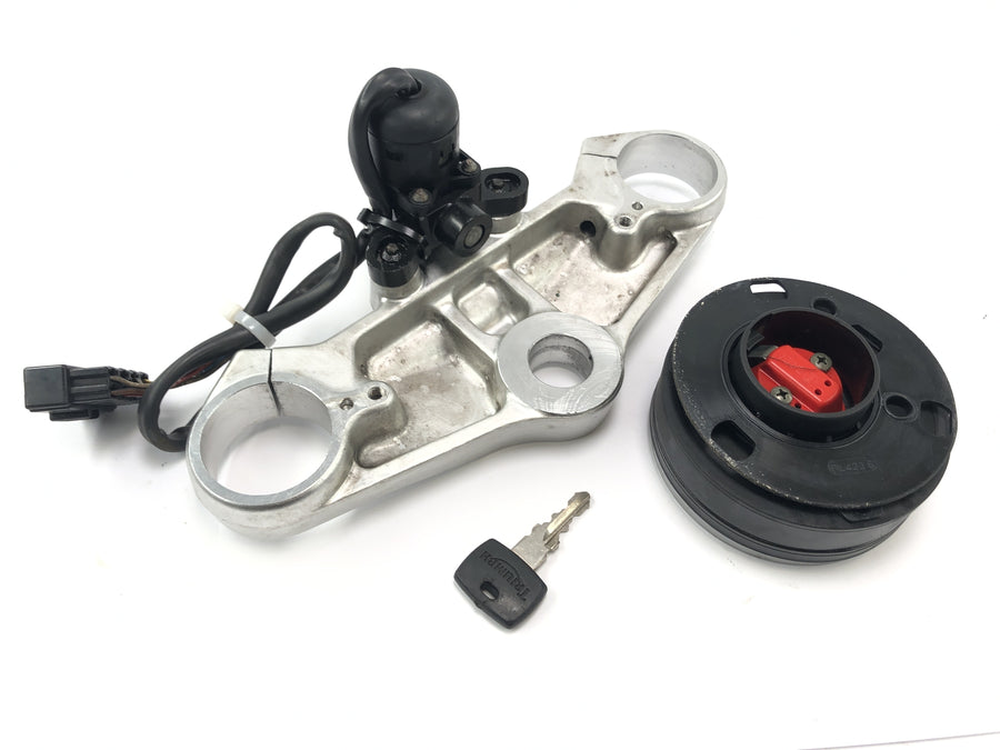 Triumph Daytona 955i T595N [2003] - Locksmith Lock Lock