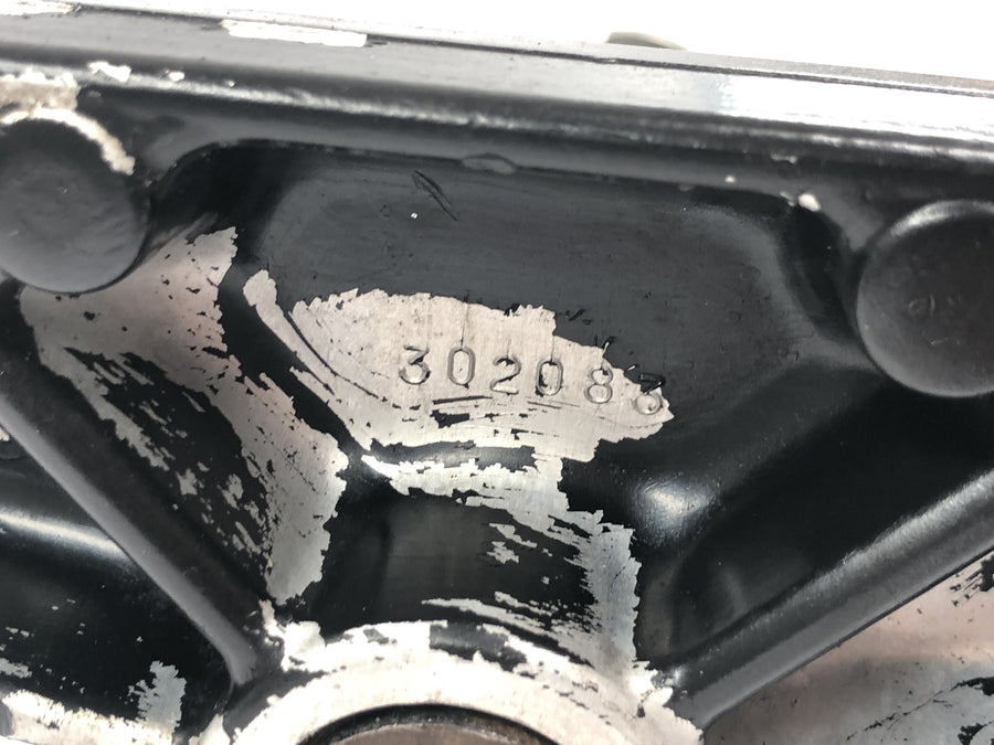 Aprilia RS 125 Extrema [1994] - soporte del cabezal de dirección del puente de la horquilla inferior