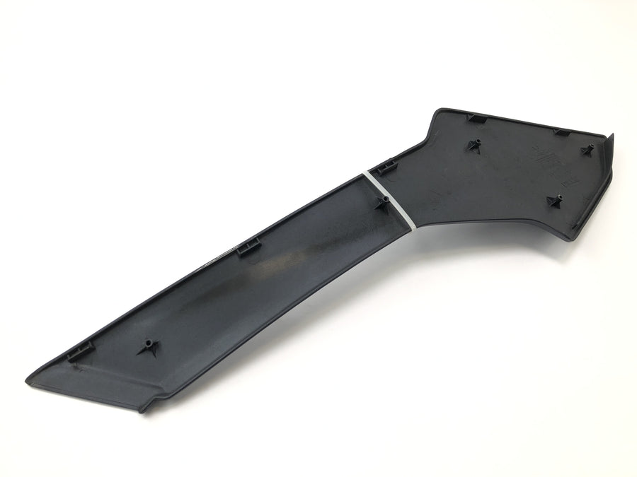 Aprilia RST 1000 Futura [2002] - revestimiento lateral en el lado derecho del panel del asiento
