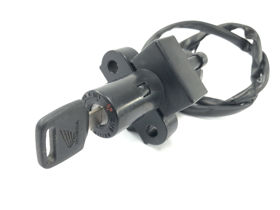 Honda CBR 900 RR SC28 [1994] - Locksmith Lock Lock