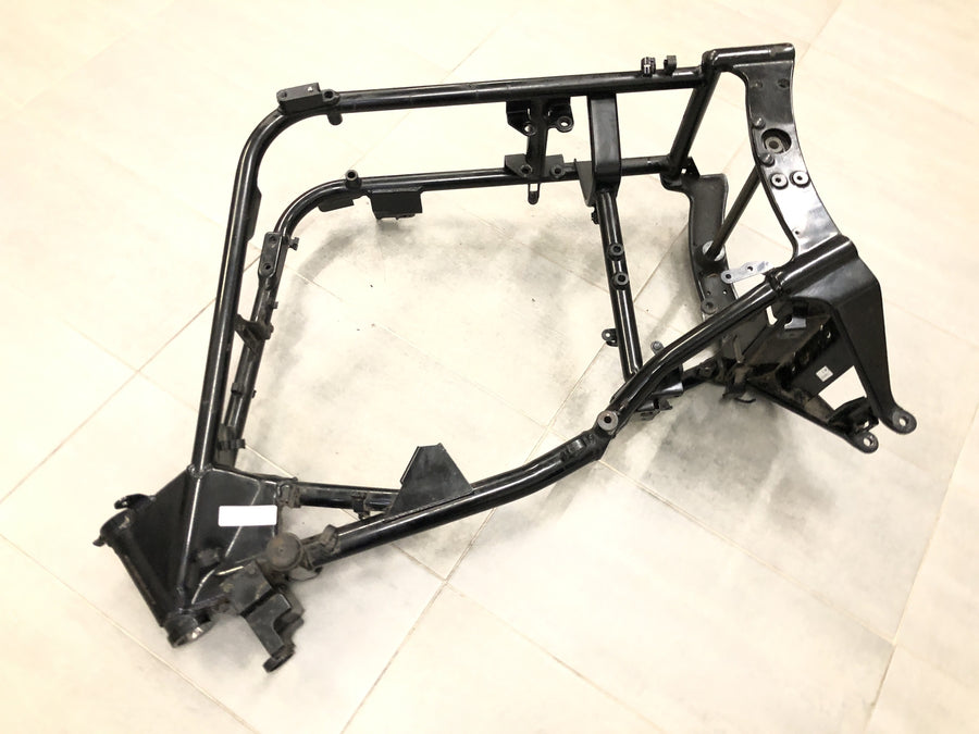 Yamaha XV 1600 Wild Star VP08 [2002] - Marco con papeles