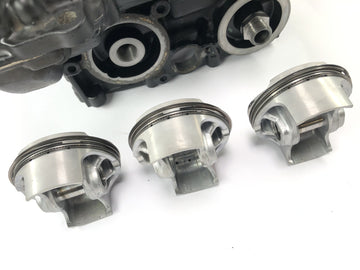 Triumph Street Triple R 675 D67LD [2010] - Motor Motor Housing con enchufes y pistones - 0