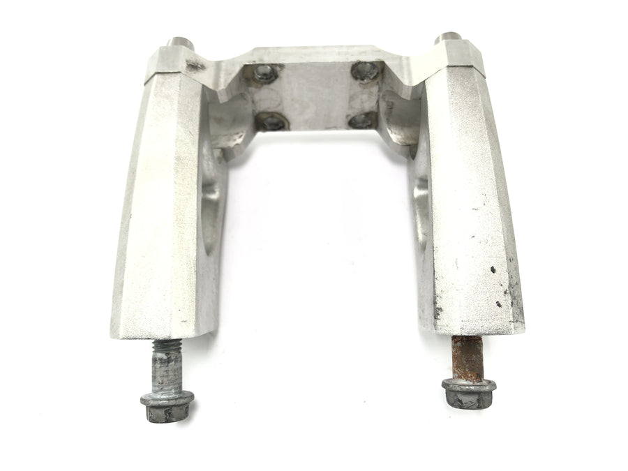 Moto Guzzi Stelvio 1200 4V [2009] - Aluminio para enfriar el manillar del soporte en el manillar en la parte delantera
