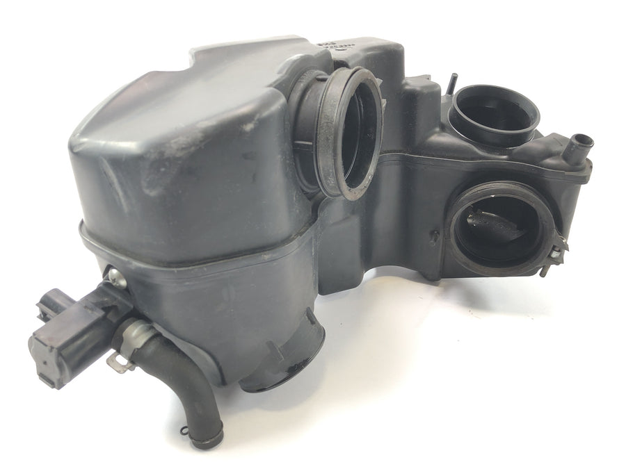 Suzuki VZ 1500 WVCU [2011] - Caja de filtro de aire caja de filtro de aire caja de admisión