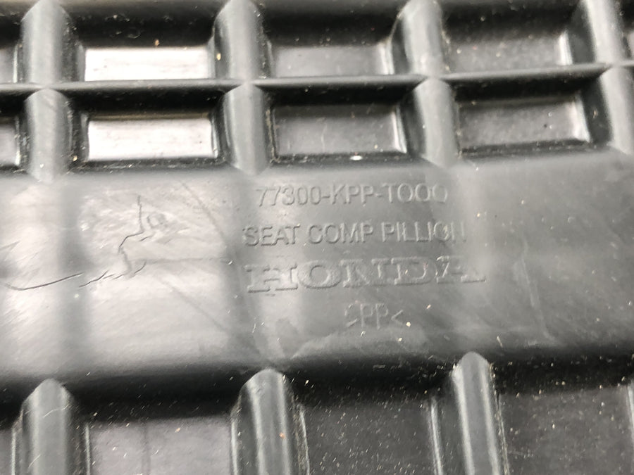 Honda CBR 125 R JC50 [2012] - Asiento del acompañante, cojín del asiento del pasajero trasero