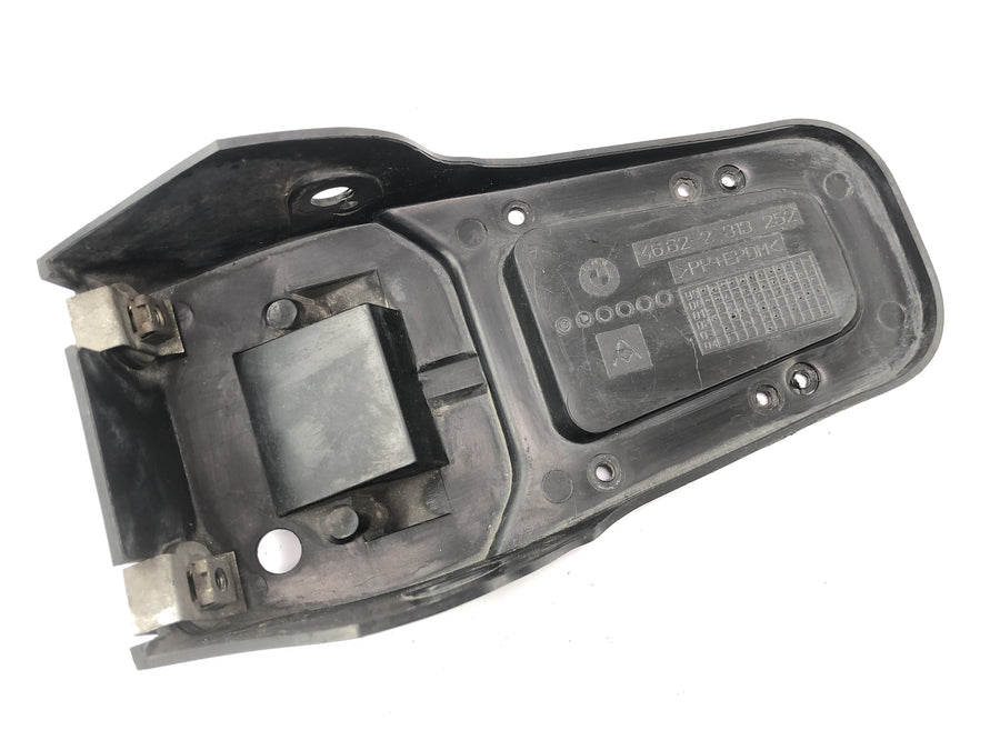 BMW R 1150 GS R21 [2002] - Cubierta protectora contra salpicaduras para soporte de luz trasera