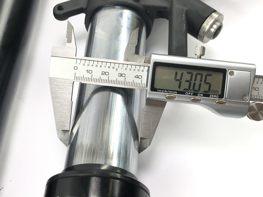 Honda CBR 1000 RR SC59 [2008] - Horquilla telescópica USD con eje delantero