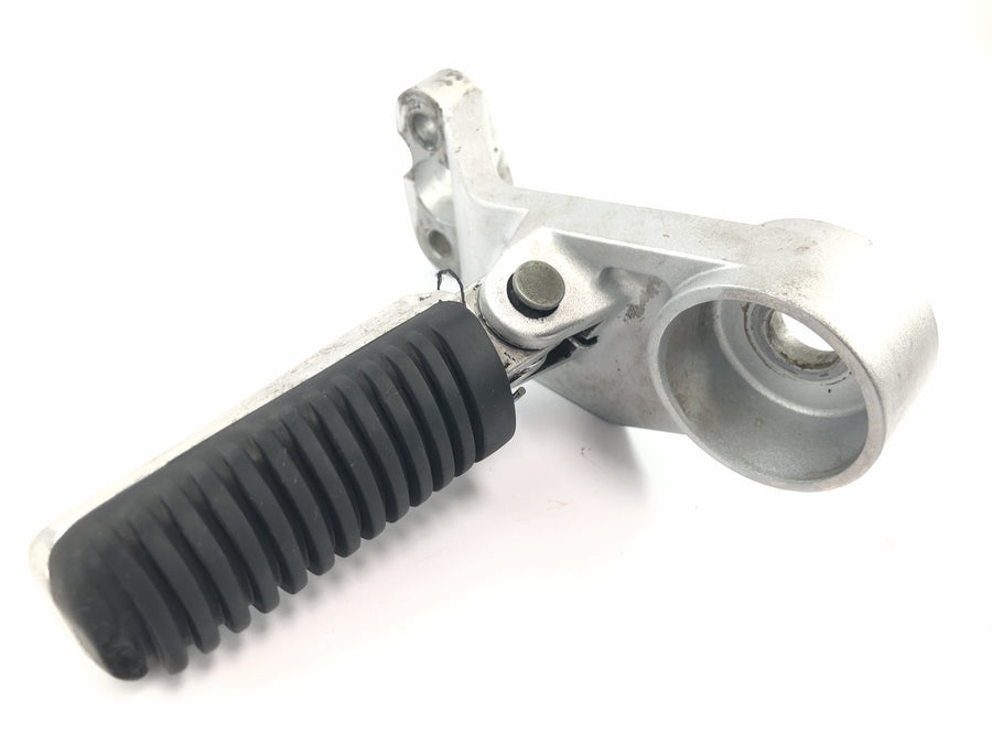 Yamaha MT 03 RM02 [2007] - Reposapiés Reposapiés conductor izquierdo