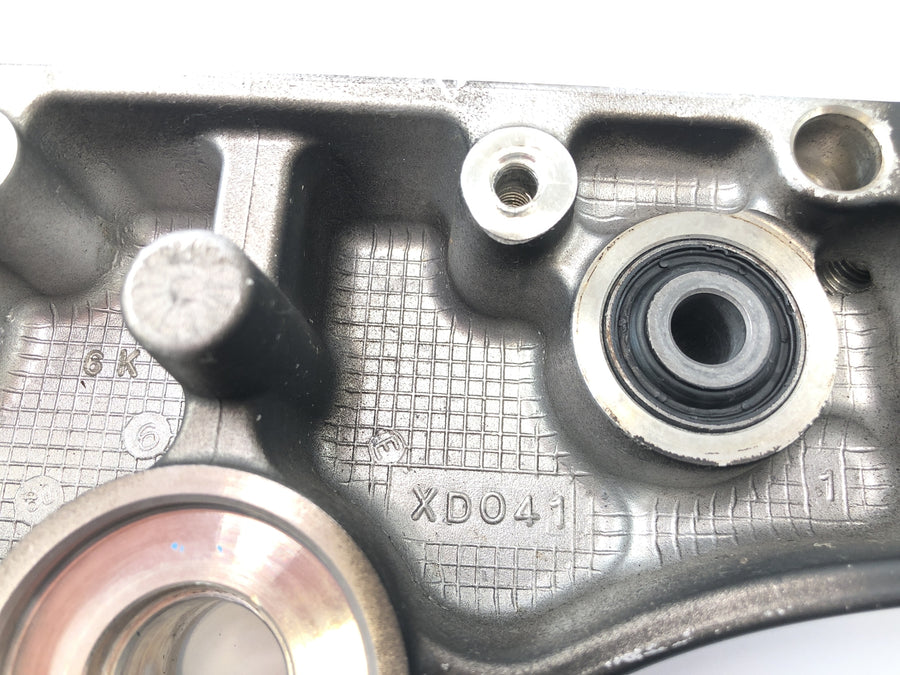 Suzuki VZ 1500 WVCU [2011] - puente de horquilla en la parte superior