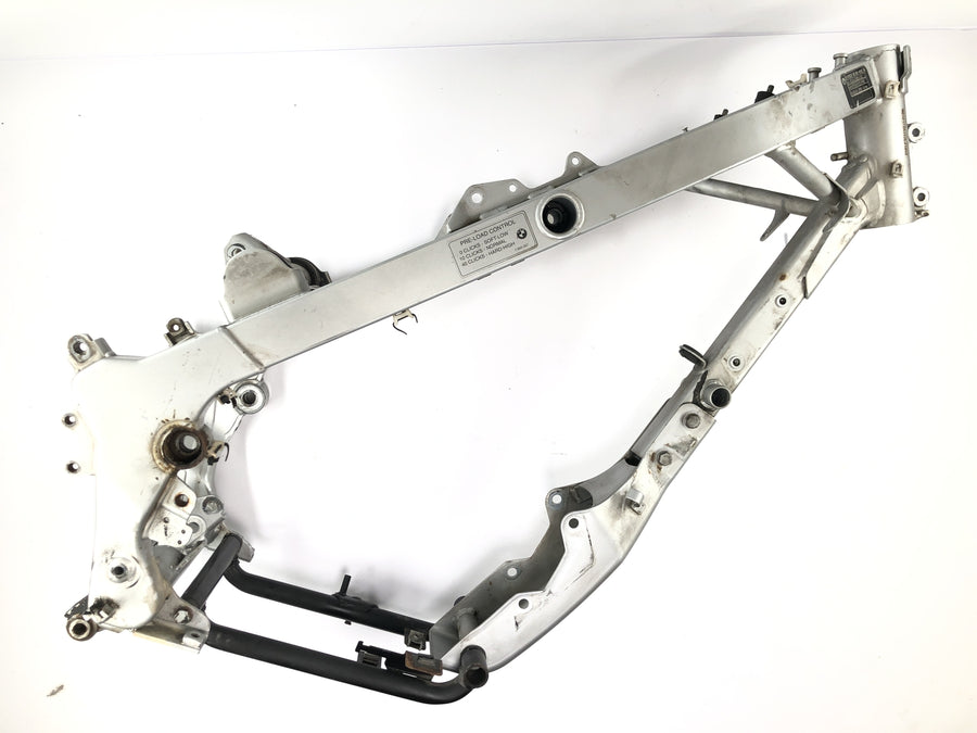 BMW F 650 GS R13 [2000] - Bastidor principal con papeles