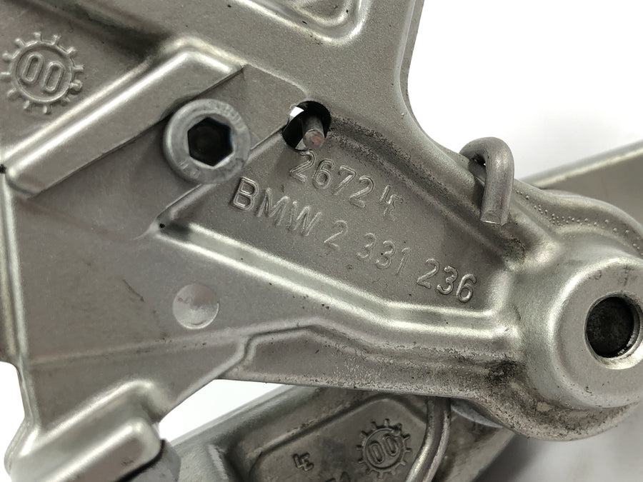 BMW R 1100 S R2S [2000] - Sistema de reposapiés derecho del conductor con palanca de freno y soporte