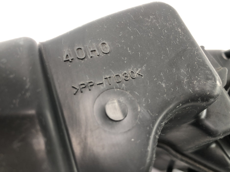 Suzuki VZ 1500 WVCU [2011] - Caja de filtro de aire caja de filtro de aire caja de admisión