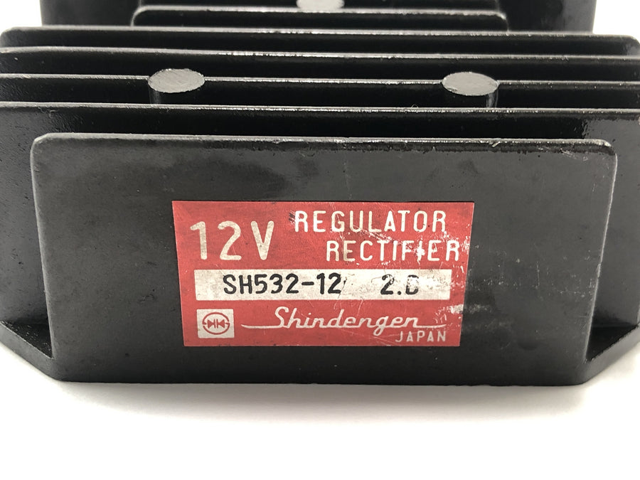 Kawasaki Z 1100 KZZ10A [1984] - Regulador de tensión del rectificador del controlador 12V