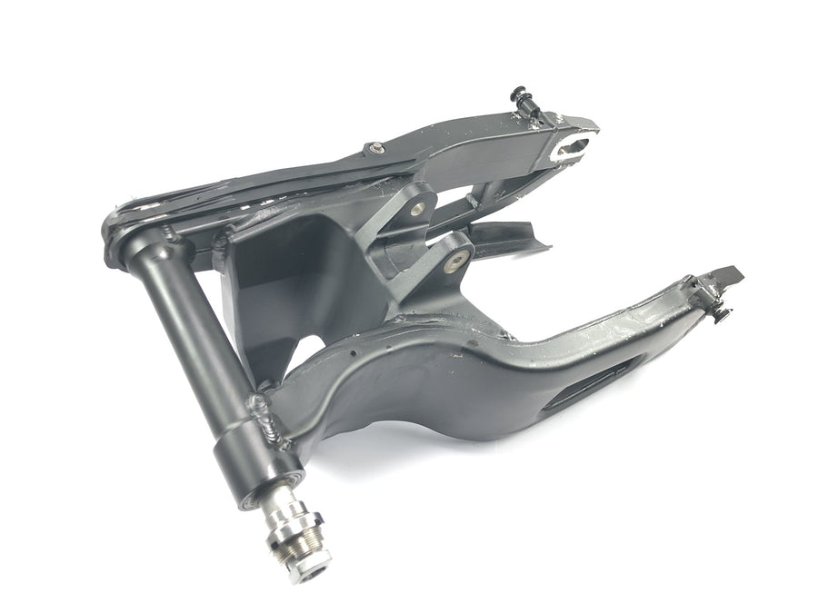 Honda CBR 1000 RR SC57 [2006] - Basculante rueda trasera con eje basculante