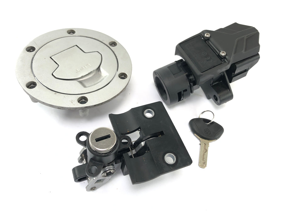 BMW R 1200 ST R1ST [2006] - Bloqueo de relleno de cerrajería debajo del bloqueo de la cubierta del tanque de bloqueo