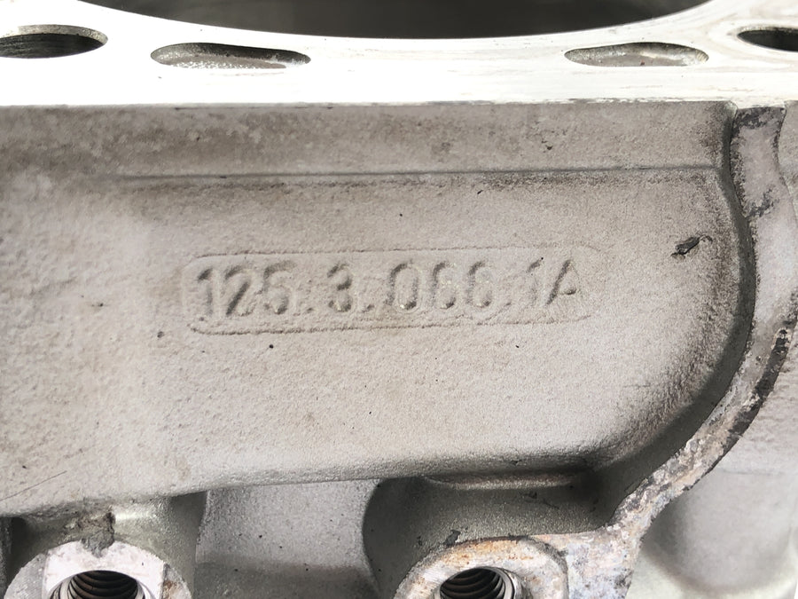 Ducati ST3 S3 [2004] - cilindro con pistón delantero