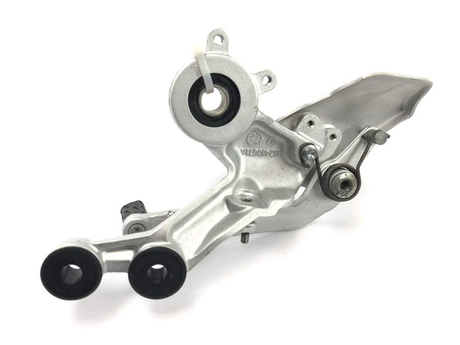 Ducati Monster SR2 800 M4 [2006] - Sistema de reposapiés conductor derecho con pedal de freno