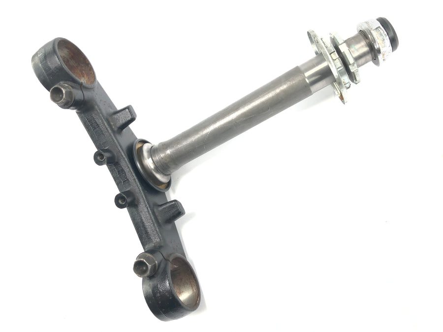 Honda VFR 800 FI RC46 [1999] - Puente inferior de horquilla, parte inferior del cabezal de dirección, puente del cabezal de dirección