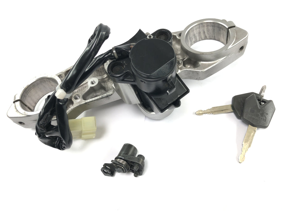 Kawasaki Versys KLE 650 A [2006] - Juego de cerradura con cerradura de encendido del puente de la horquilla superior cerradura de asiento