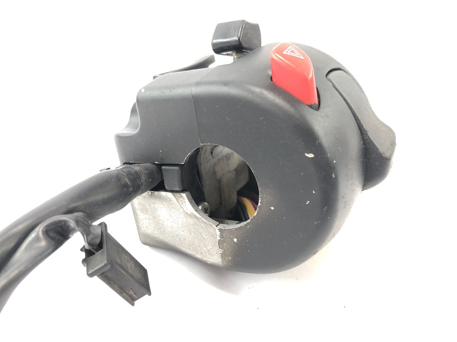 Suzuki VZ 1500 WVCU [2011] - Fijación interruptor interruptor manillar izquierdo