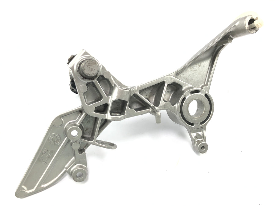 Honda VFR 800 FI RC46 [1999] - Reposapiés conductor reposapiés soporte derecho