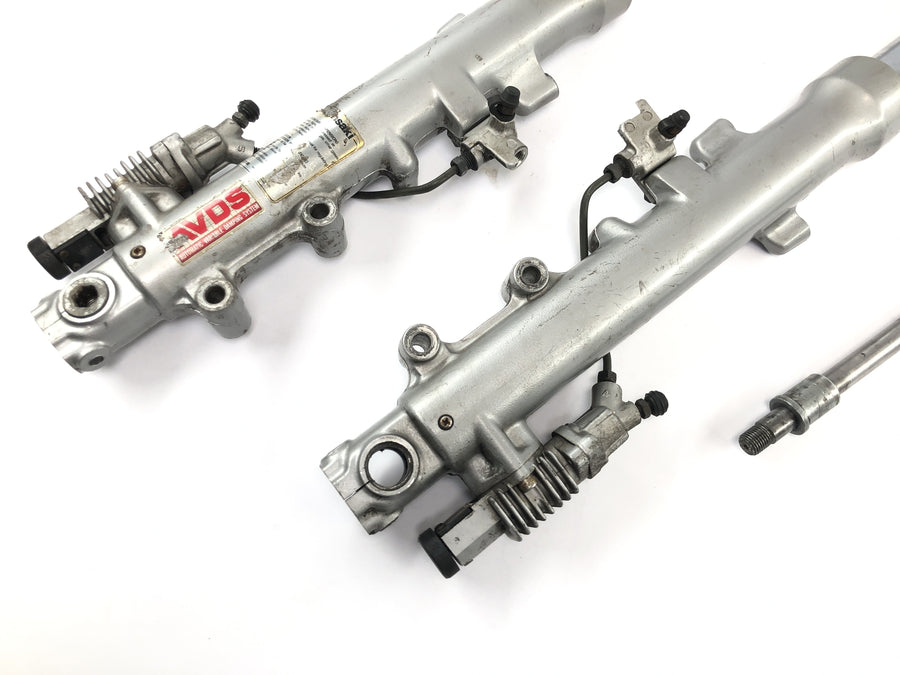 Kawasaki GPZ 1000 RX ZXT00A [1986] - Horquilla telescópica rueda delantera con eje