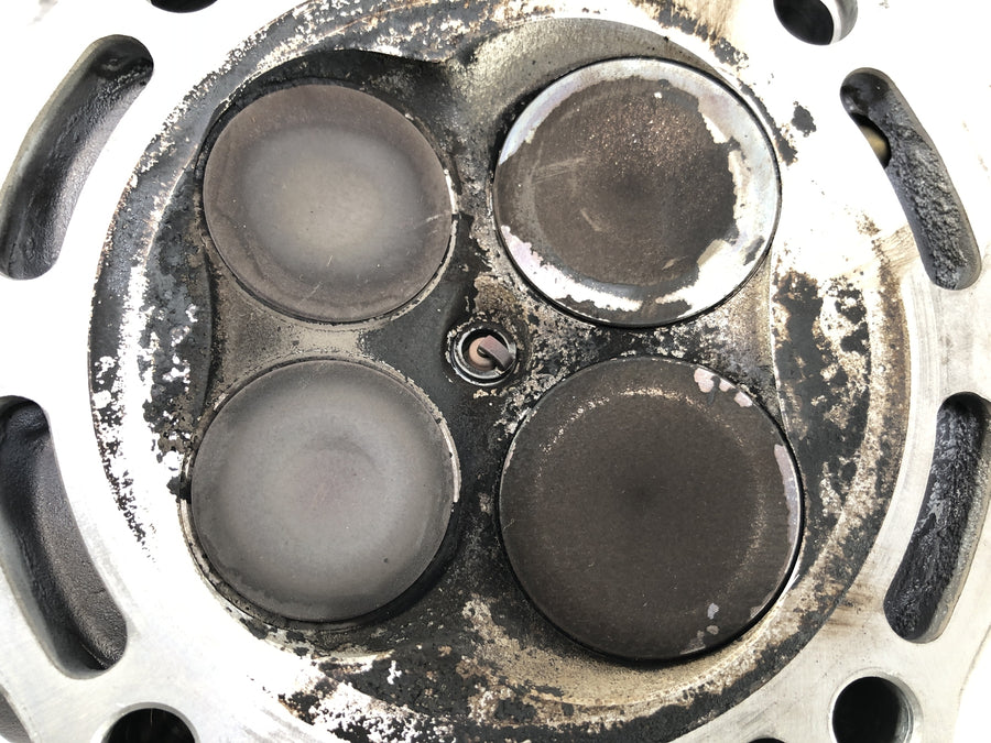Husqvarna SM 630 A4 [2010] - Cilindro Cabeza para revisar las válvulas defectuosas