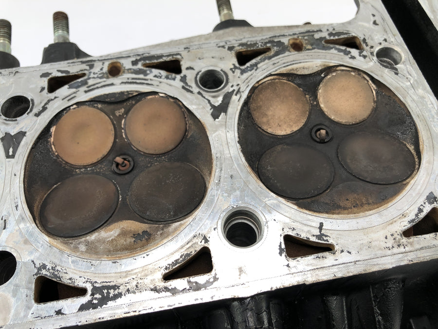 Kawasaki ZX -10 ZXT00B [1990] - Cilindro Head Valve Head Motor Head