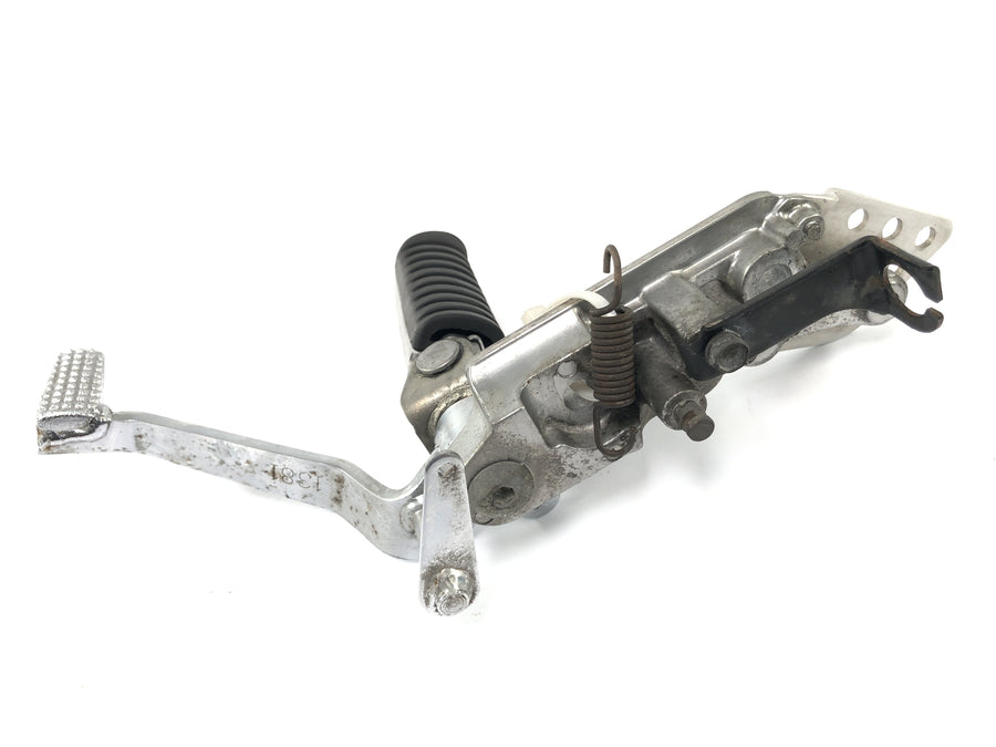 Kawasaki ZRX 1200 S ZRT20A [2002] - Sistema de reposapiés Pedal de pedal de freno derecho Soporte