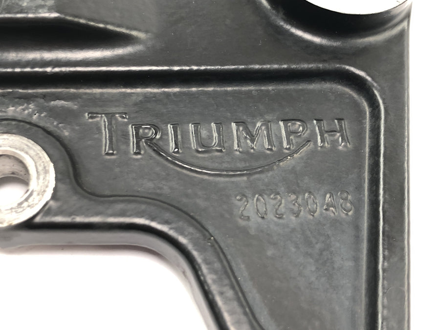 Triumph Bonneville T100 986MF [2012] - Soporte pinza anclaje freno trasero