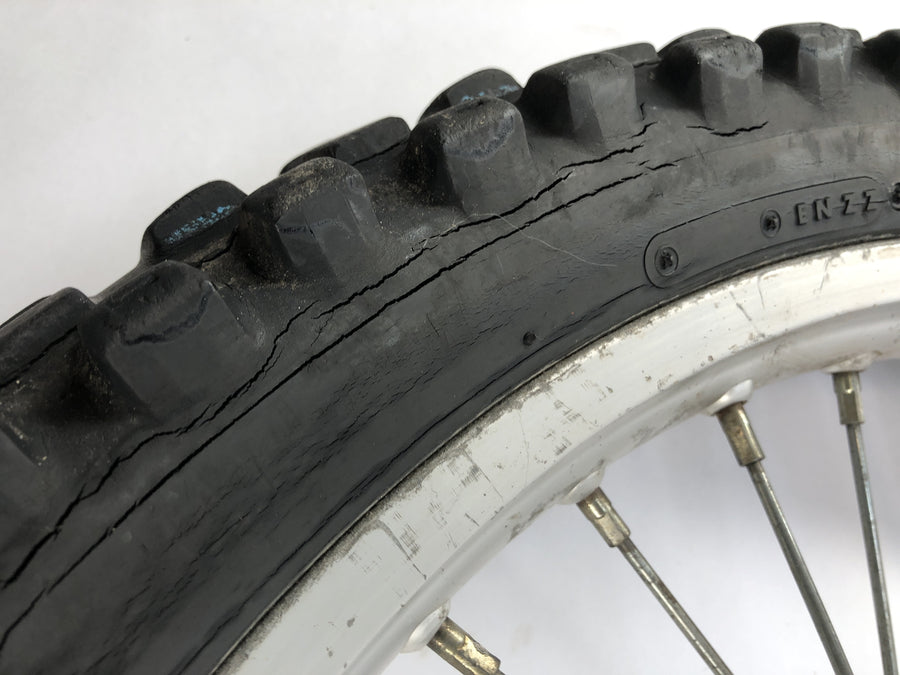 Yamaha TT 600 59X [1986] - Rueda de la rueda delantera Rueda de 1.60 x 21 "Tires porosos