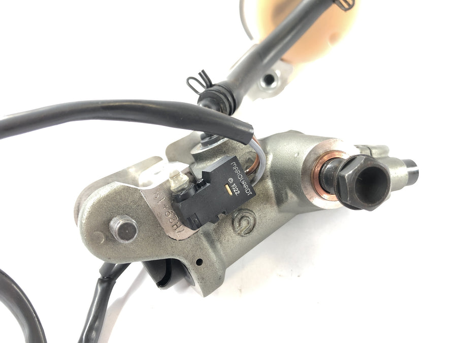 Ducati 1098 S H7 [2009] - Bomba de freno en el frente