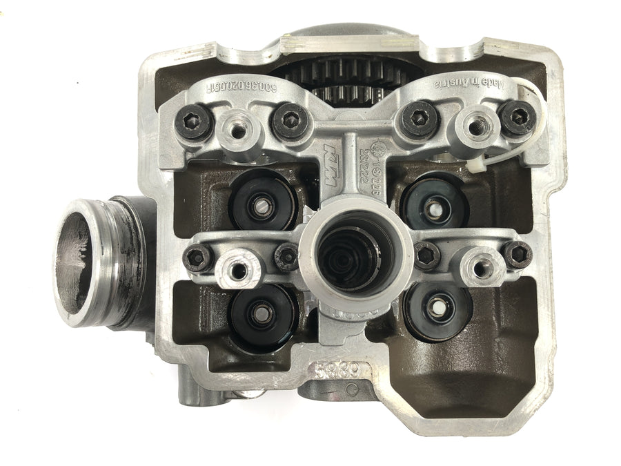 KTM 950 Adventure LC8 [2004] - culata válvula culata trasera