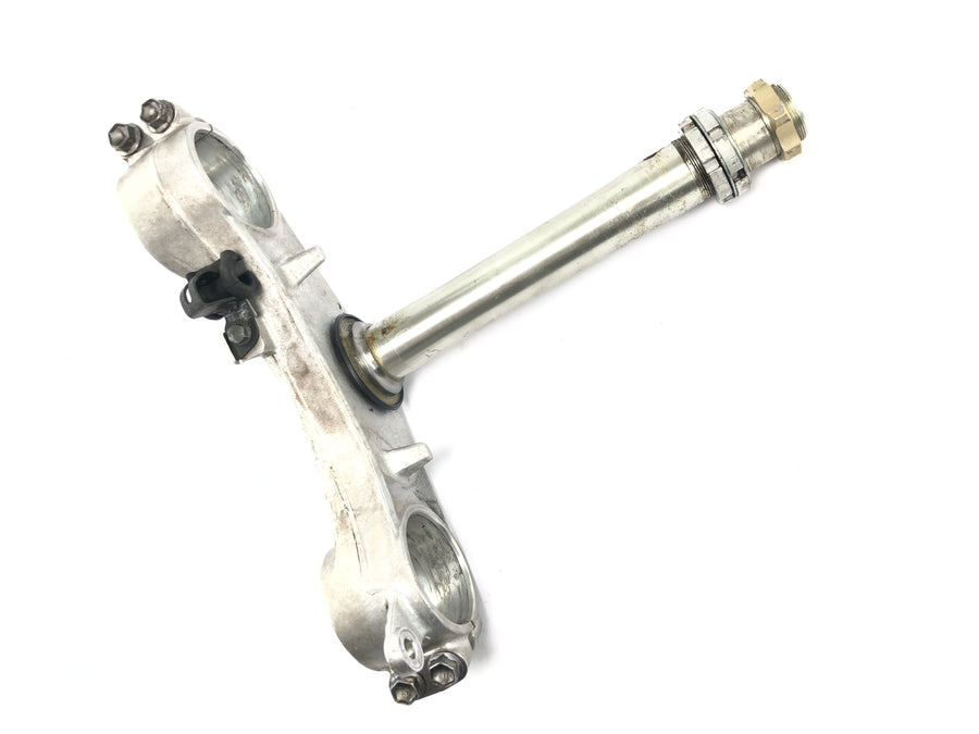Suzuki GSX R 1000 WVBZ K3 [2003] - puente inferior de la horquilla, abrazadera de la horquilla del puente inferior del cabezal de dirección