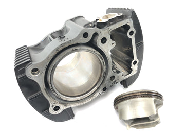 Suzuki VZ 1500 WVCU [2011] - cilindro con cilindro de pistón delantero