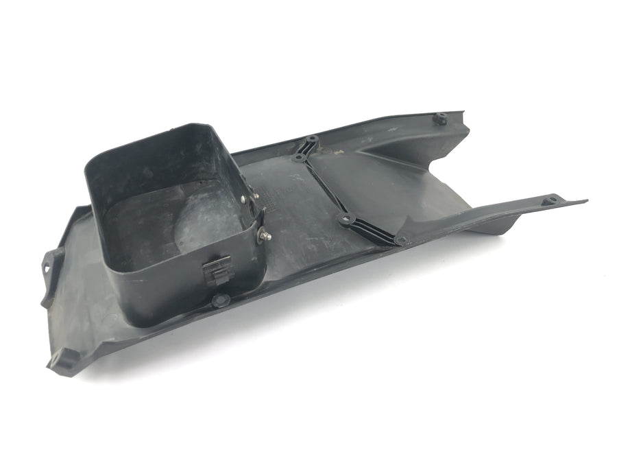 Moto Guzzi Stelvio 1200 8V [2016] - Protector contra salpicaduras del panel interior trasero de los bajos
